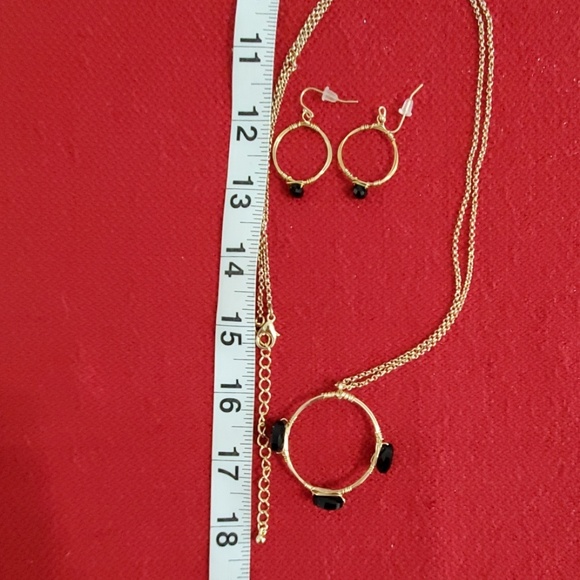 Goldtone wire wrap black bead set Earrings And Necklace NWOT - Picture 6 of 6